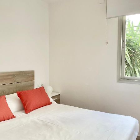 Luminoso Apartamento Frente Al Mar Con Piscina Roses Bagian luar foto