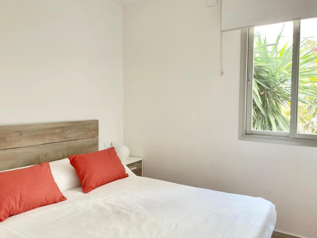 Luminoso Apartamento Frente Al Mar Con Piscina Roses Bagian luar foto