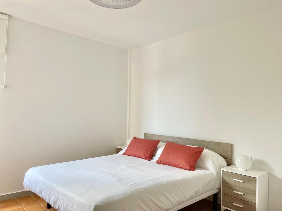 Luminoso Apartamento Frente Al Mar Con Piscina Roses Bagian luar foto